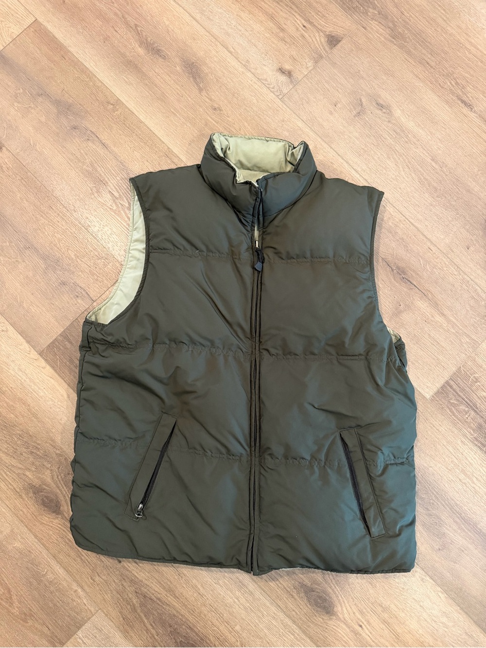 Vintage Men’s Eddie Bauer reversible green puffer vest tall XL